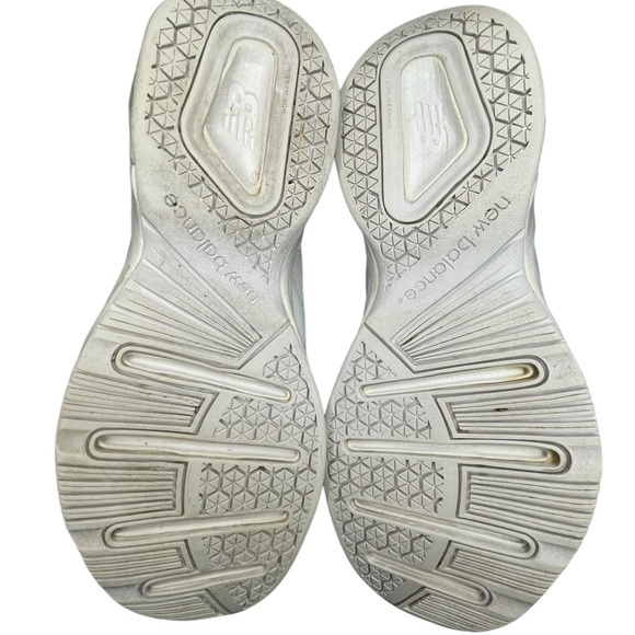 New Balance White Sneakers 9.5 - Picture 9 of 13